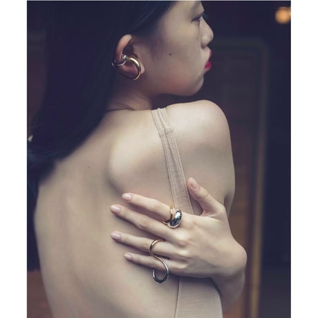 Moist asymmetry earcuff (one color)