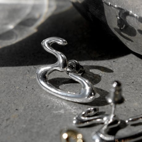 Virtual hook pierce