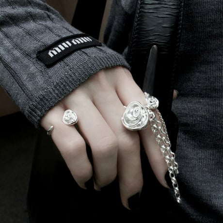 Rose ivy ring