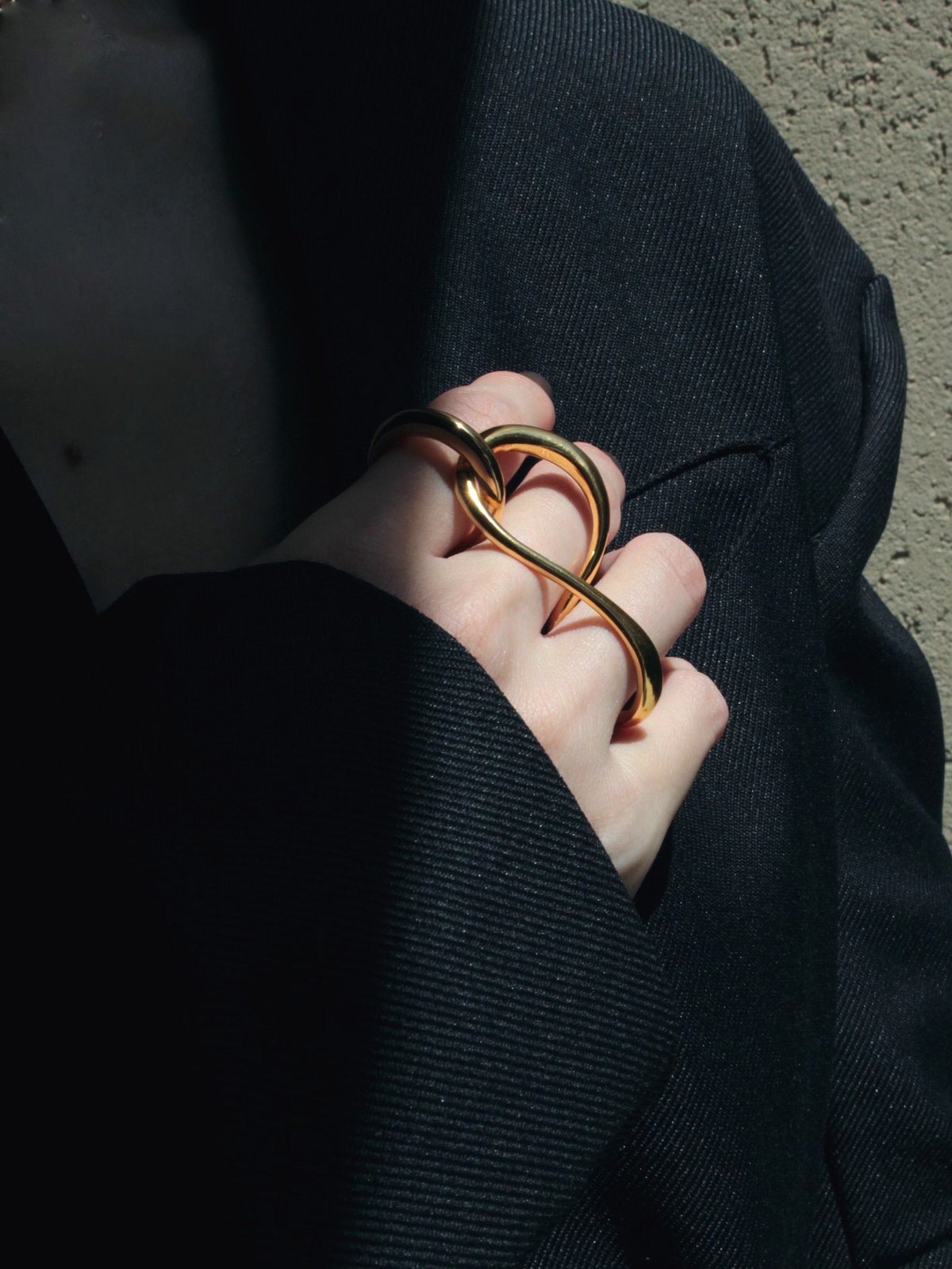 〈Soierie〉Connect eight loop ring Connect eight loop ring (large/2P) (one color)