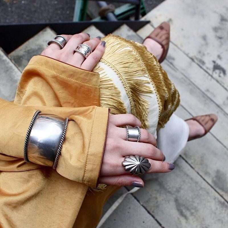 LOEWE ロエベ TWIST BANGLE 澄ます ツイストバングル LOEWE ロエベ TWIST BANGLE 澄ます ツイストバングル