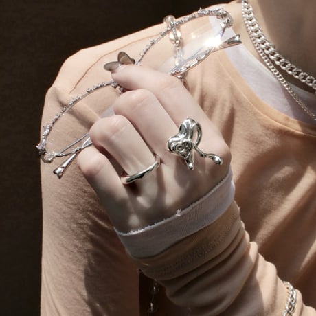 Distort ribbon w ring