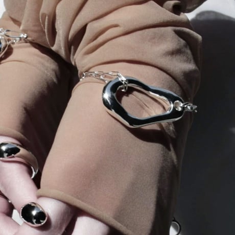 Moist asymmetry bracelet