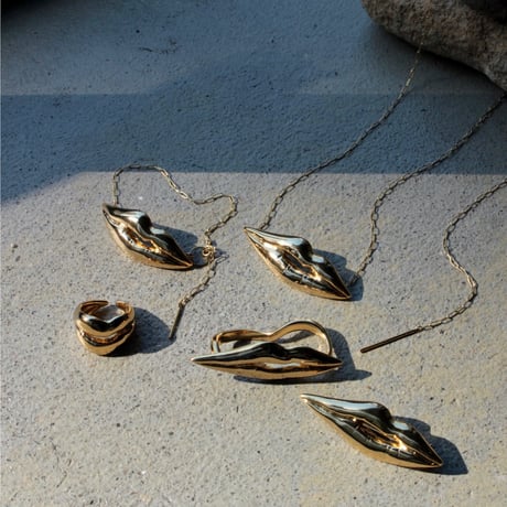 Lip motif w ring【Exclusive item】