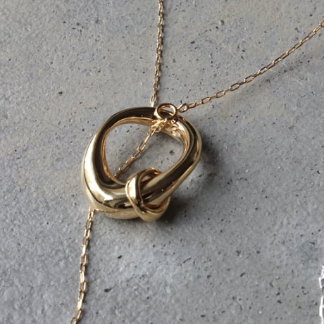 Clarity coil necklace(one color)