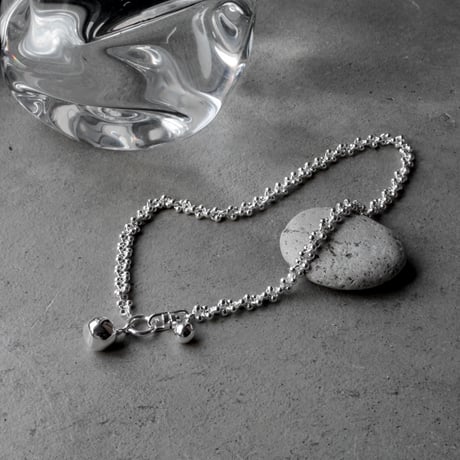 Pome chain necklace