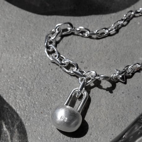 Key motif padlock bracelet