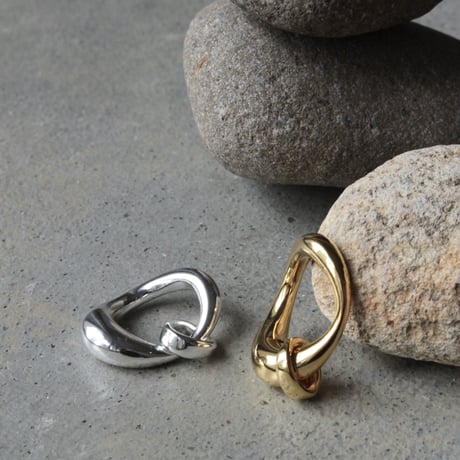 Clarity coil ring (one color)
