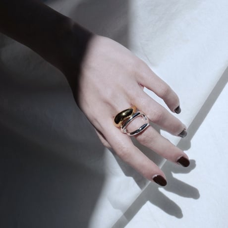 Moist layered ring