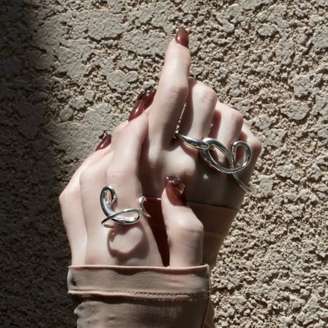 Stream earcuff ring