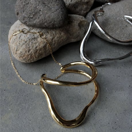 Curve chain bangle (one color)