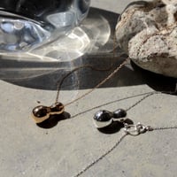 Metal pearl necklace