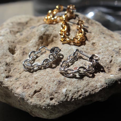 Vintage chain pierce
