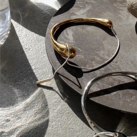 Metal art snake bangle