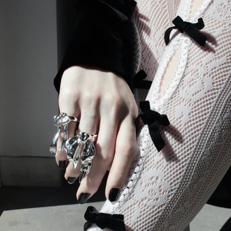 Ribbon small ring