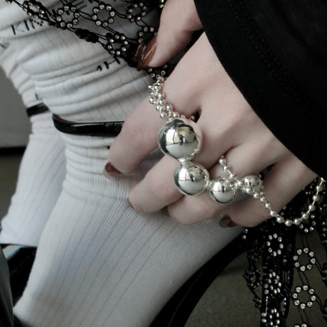 Pome motif w ring