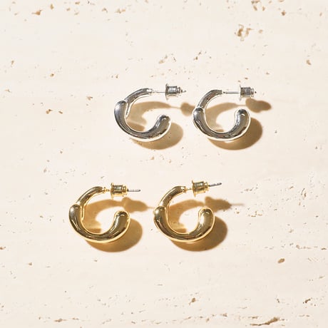 Dripping hoop pierce (one color)