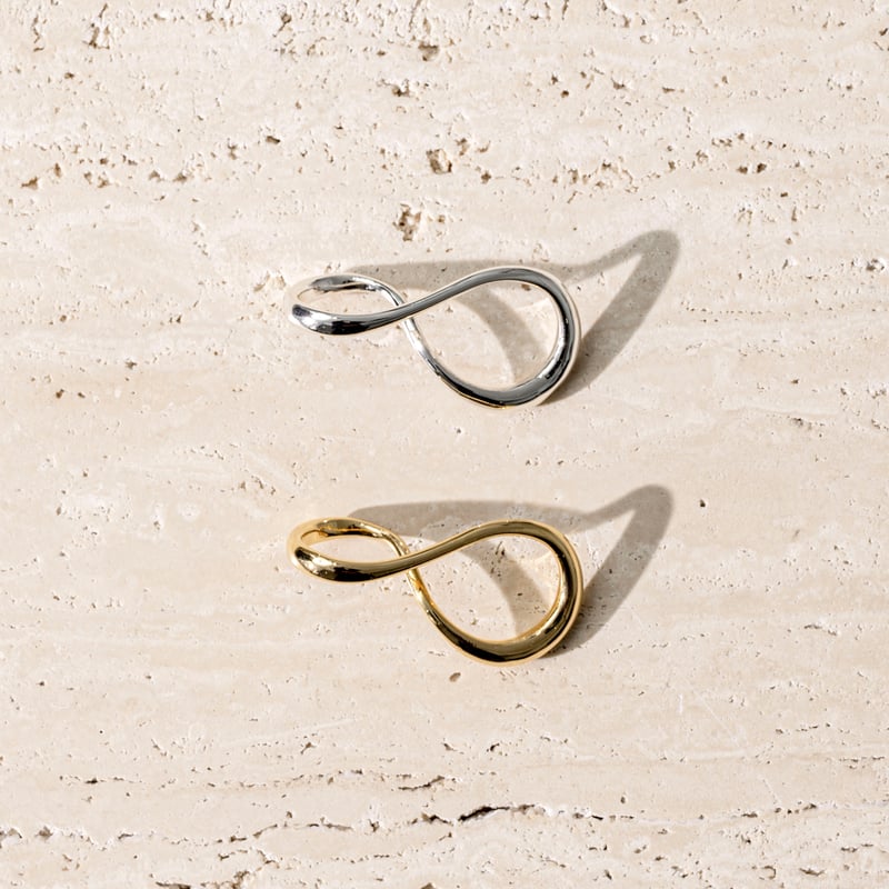 Soierie Connect eight loop ring (シルバー） Connect eight loop