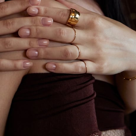 norme dew wide ring / SV925＋Gold Plated