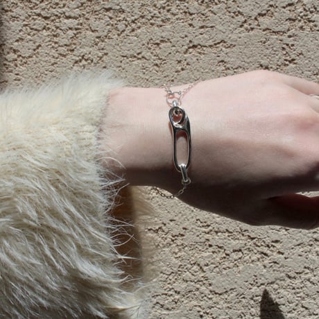 Fibula chain bracelet