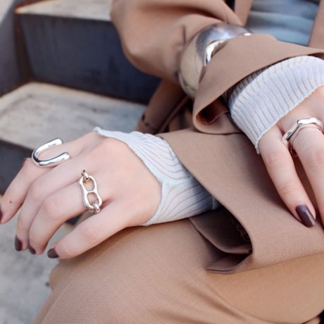 Bit motif ring