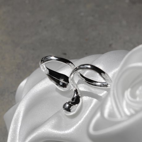 Metal art stand ring (one color)