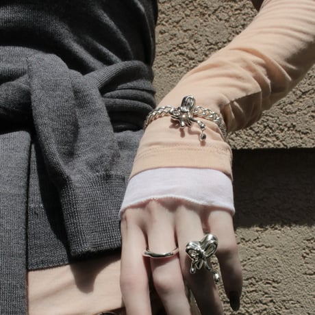Distort ribbon bracelet