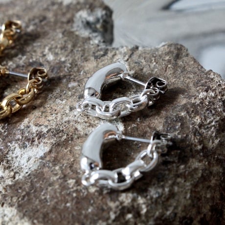 Vintage metal chain pierce