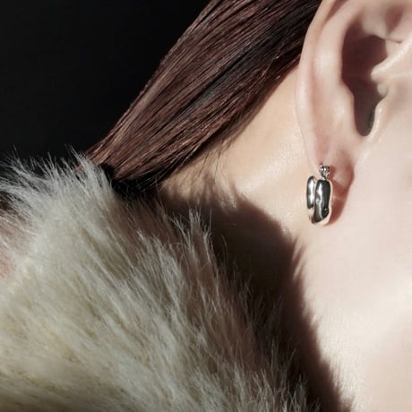 Ornaments hoop pierce