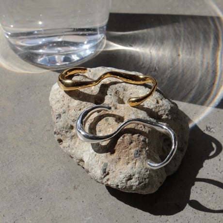 Metal art three finger ring (one color)
