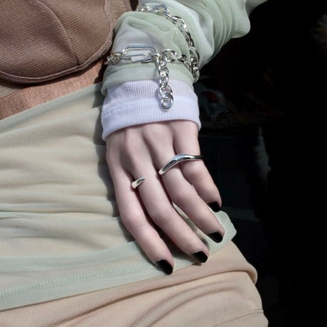 Metal art three finger ring (one color)