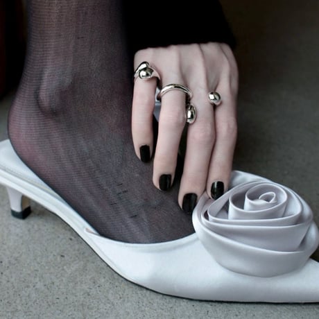 Metal art stand ring (one color)