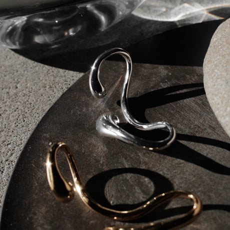 Practical ear cuff (one color)