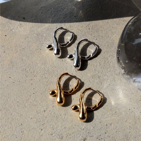 Metal art cross hoop pierce (one color)