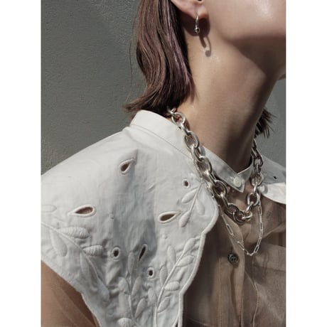 Clip large necklace