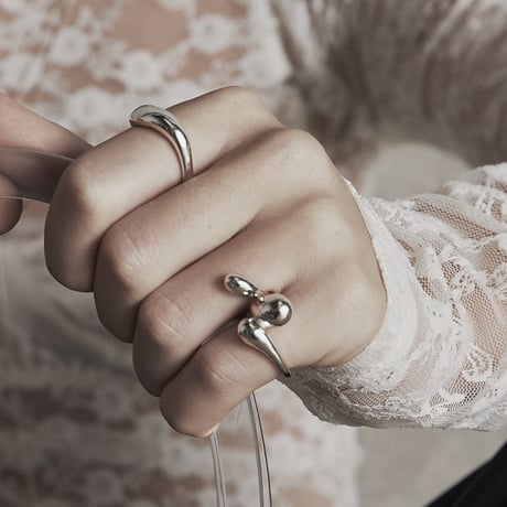 Metal art three finger ring (one color)