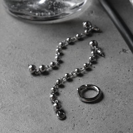 Metal ball carabiner pierce