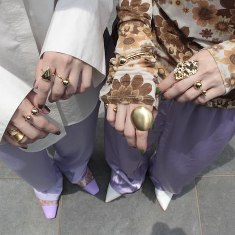 Dead stock motif ring