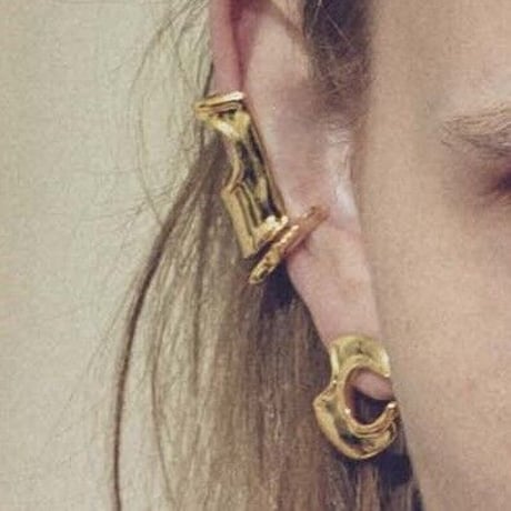 Moon surface pierce (2P/one color)