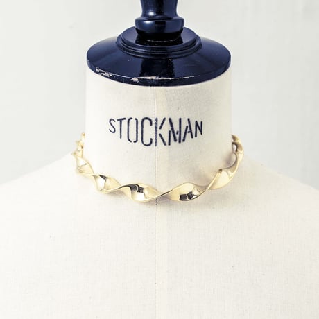 Helix choker