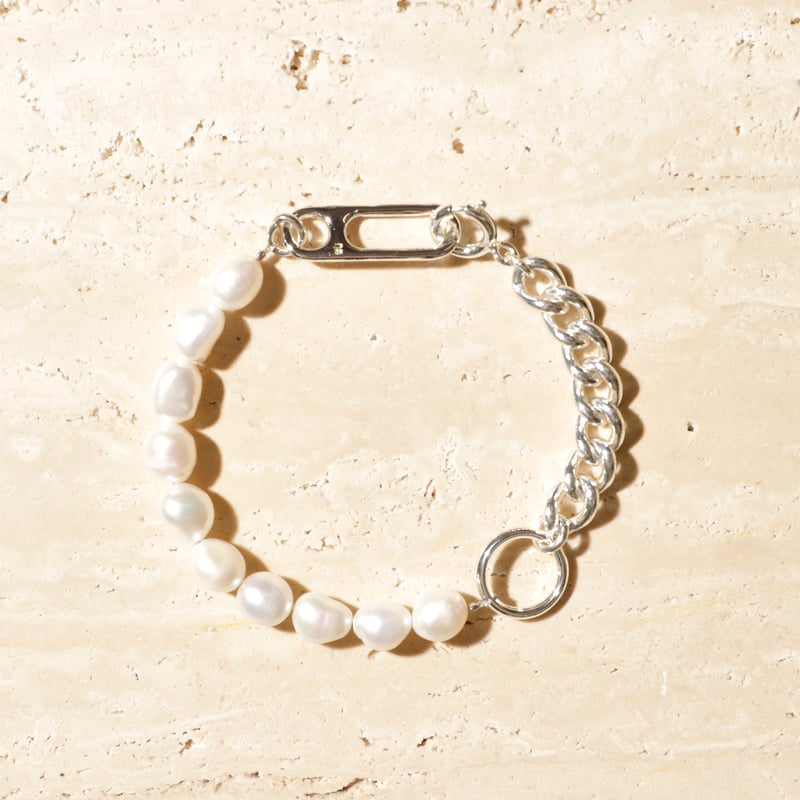 Clip frame pearl bracelet | Soierie Online Store