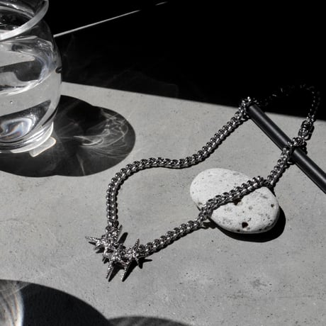 Étoile stone necklace