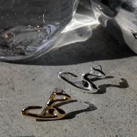Virtual earcuff