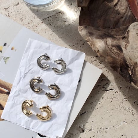 Exude double circle pierce (2P) / One color