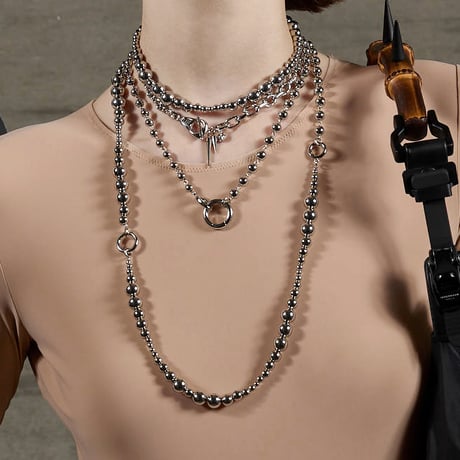 Metal ball carabiner necklace / Short