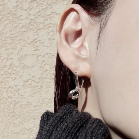 Fibula pierce (one color)