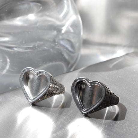 Heart barbell locket ring