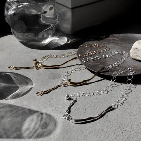 Dripping necklace