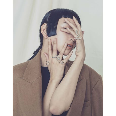 Eight loop ring (1P) (one color)