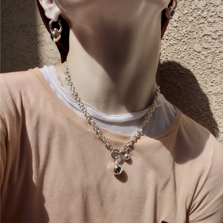 Pome chain necklace